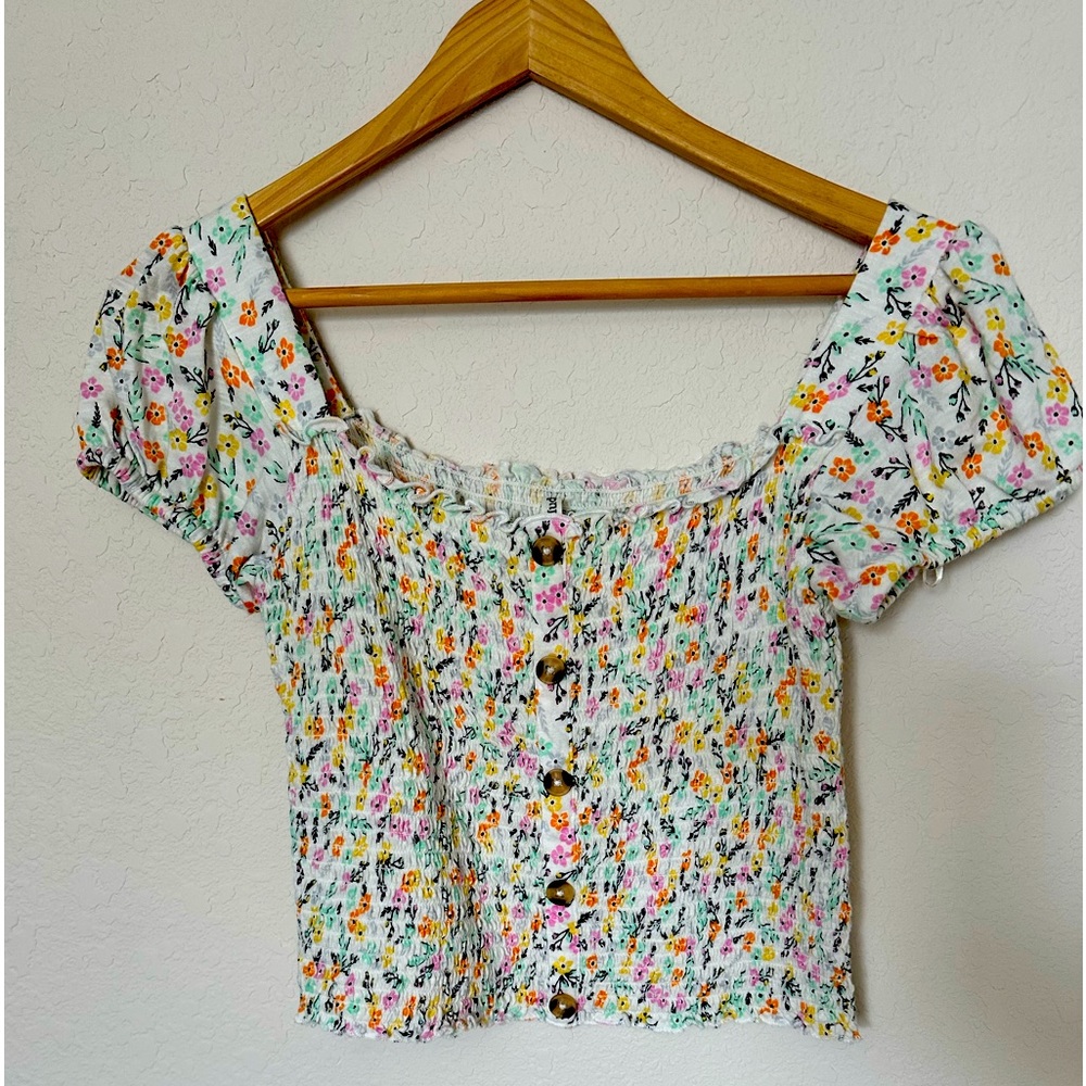 Small Floral Crop Top with Buttons